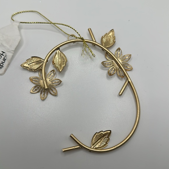 Kirklands home mono gram gold rhinestone C Christmas ornament - Picture 4 of 4